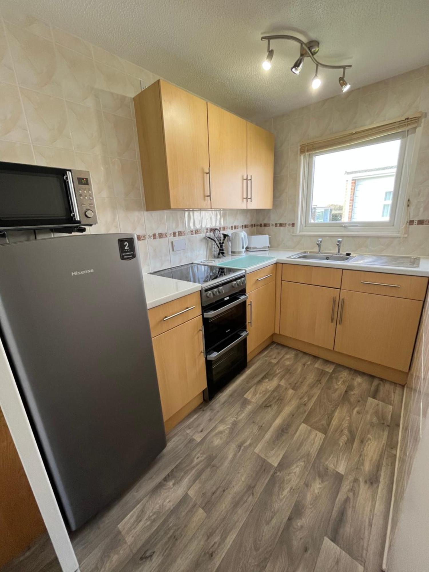 Chalet 192, Hemsby - Two Bed Chalet, Sleeps 5, Pet Friendly, Bed Linen And Towels Included Exterior foto